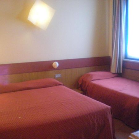 Hotel Roma 부솔렌고 외부 사진