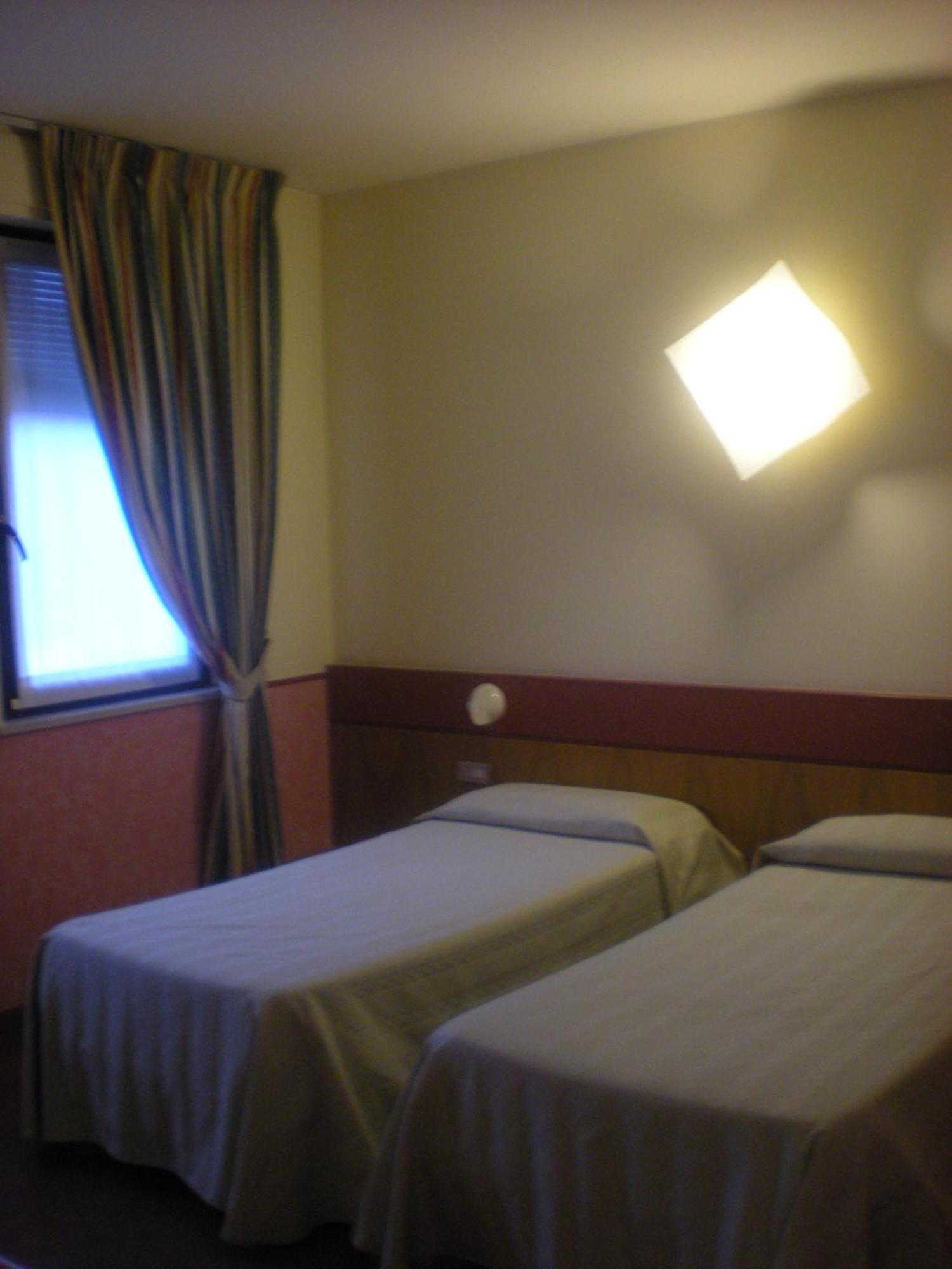 Hotel Roma 부솔렌고 외부 사진